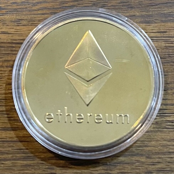 Ethereum 1 3/4" Coin Collectors All Gold Plated Golf Ball Marker Poker Chip - Picture 1 of 4
